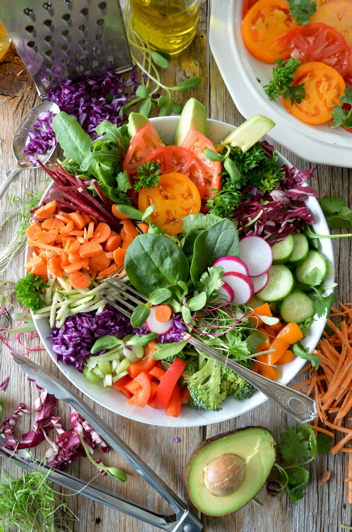 Fresh heirloom tomato salad with herbs