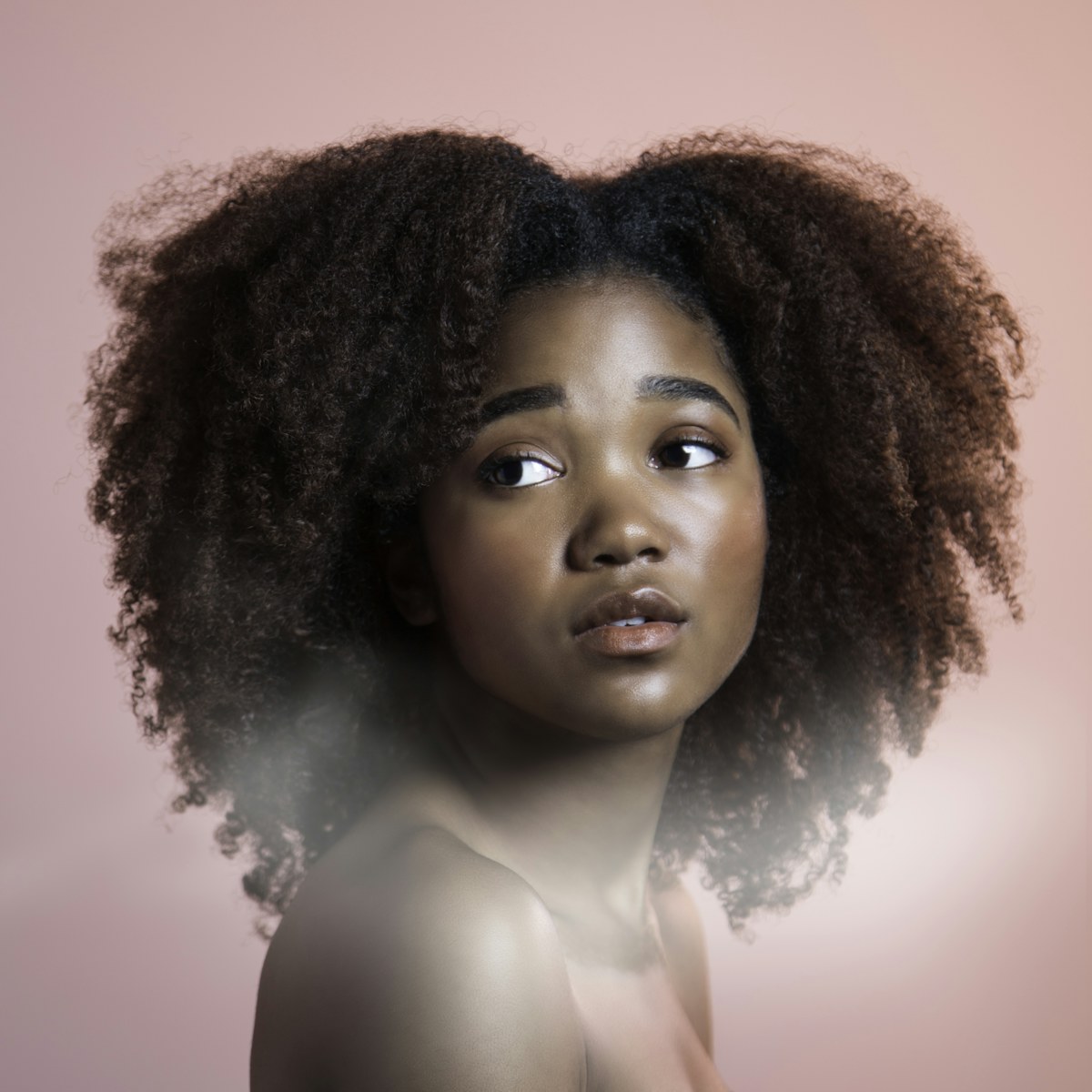 Sleek Editorial Blow-Dry Finish